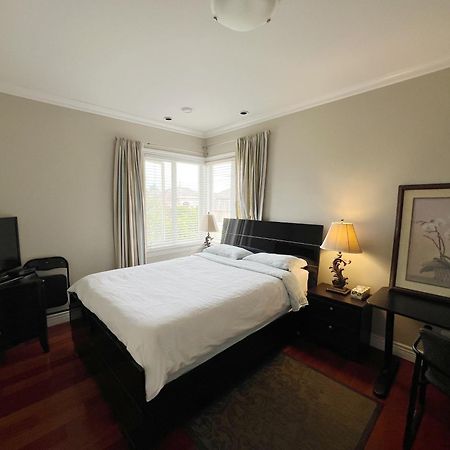 Lucky Room, A Comfortable Suite Close To Yvr Richmond Bagian luar foto